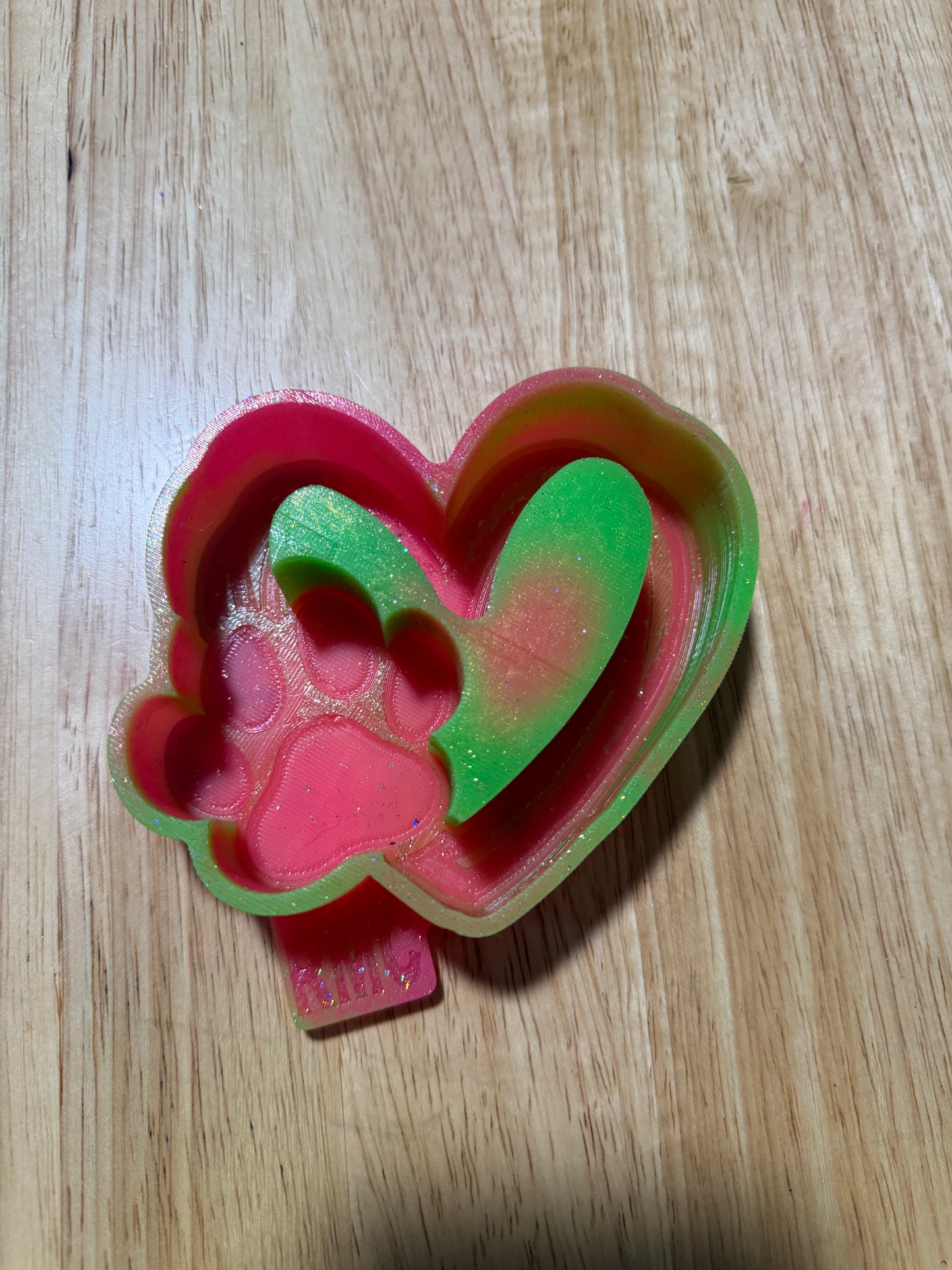 Raemade Heart paw