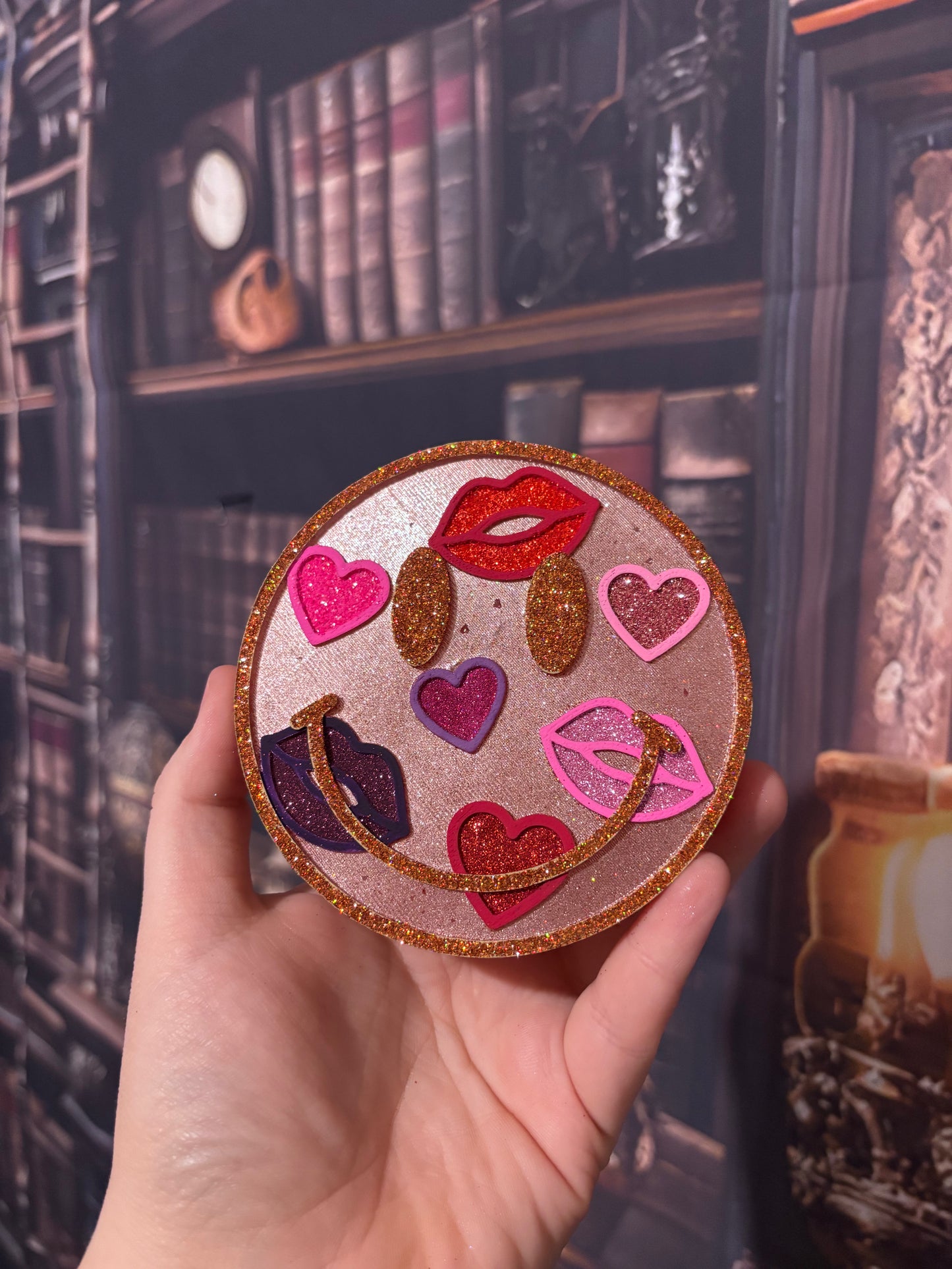Lips and Hearts smiley