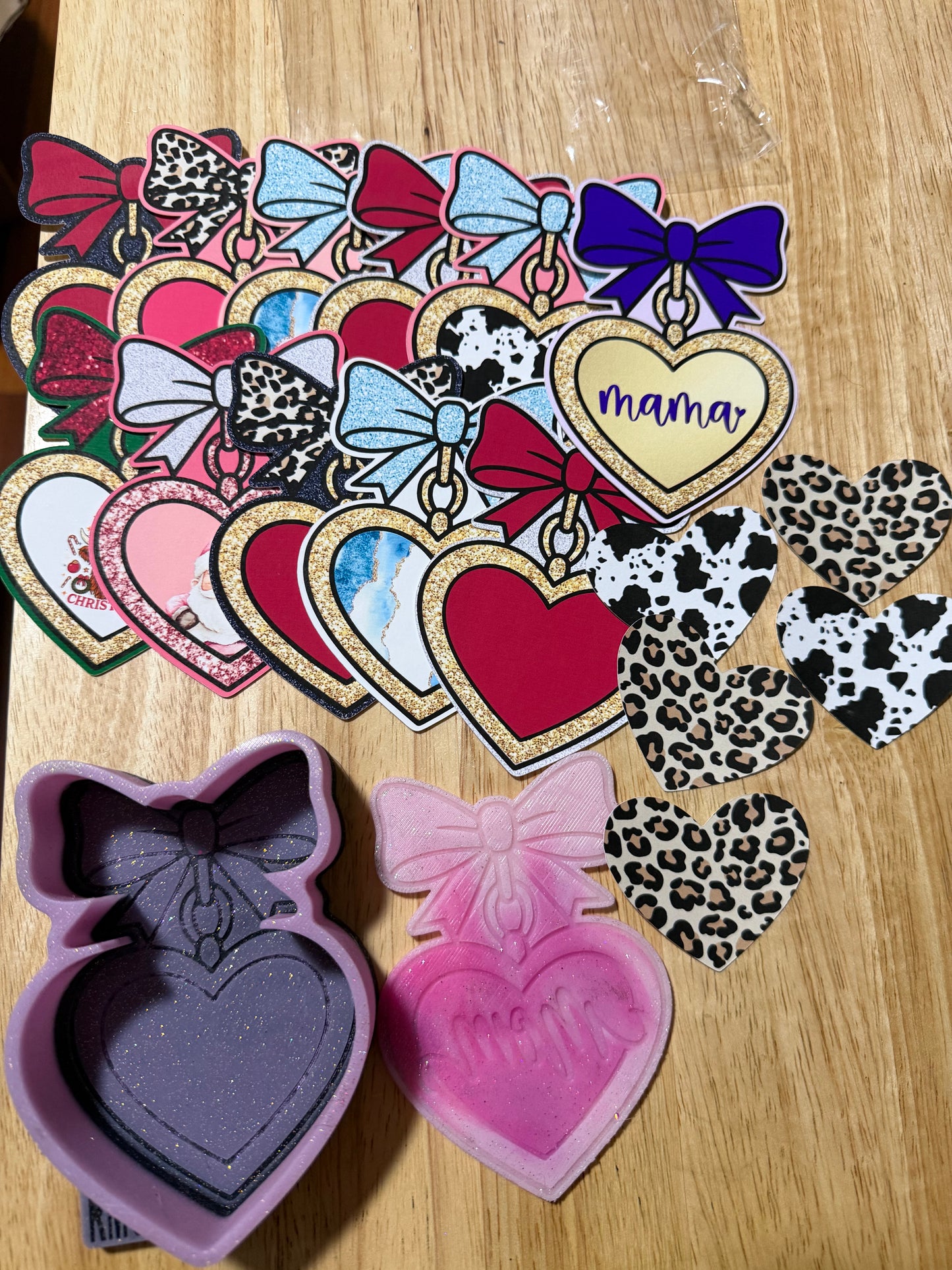 Raemade Locket & 11 Full , 5 Heart cardstock plus 1 insert