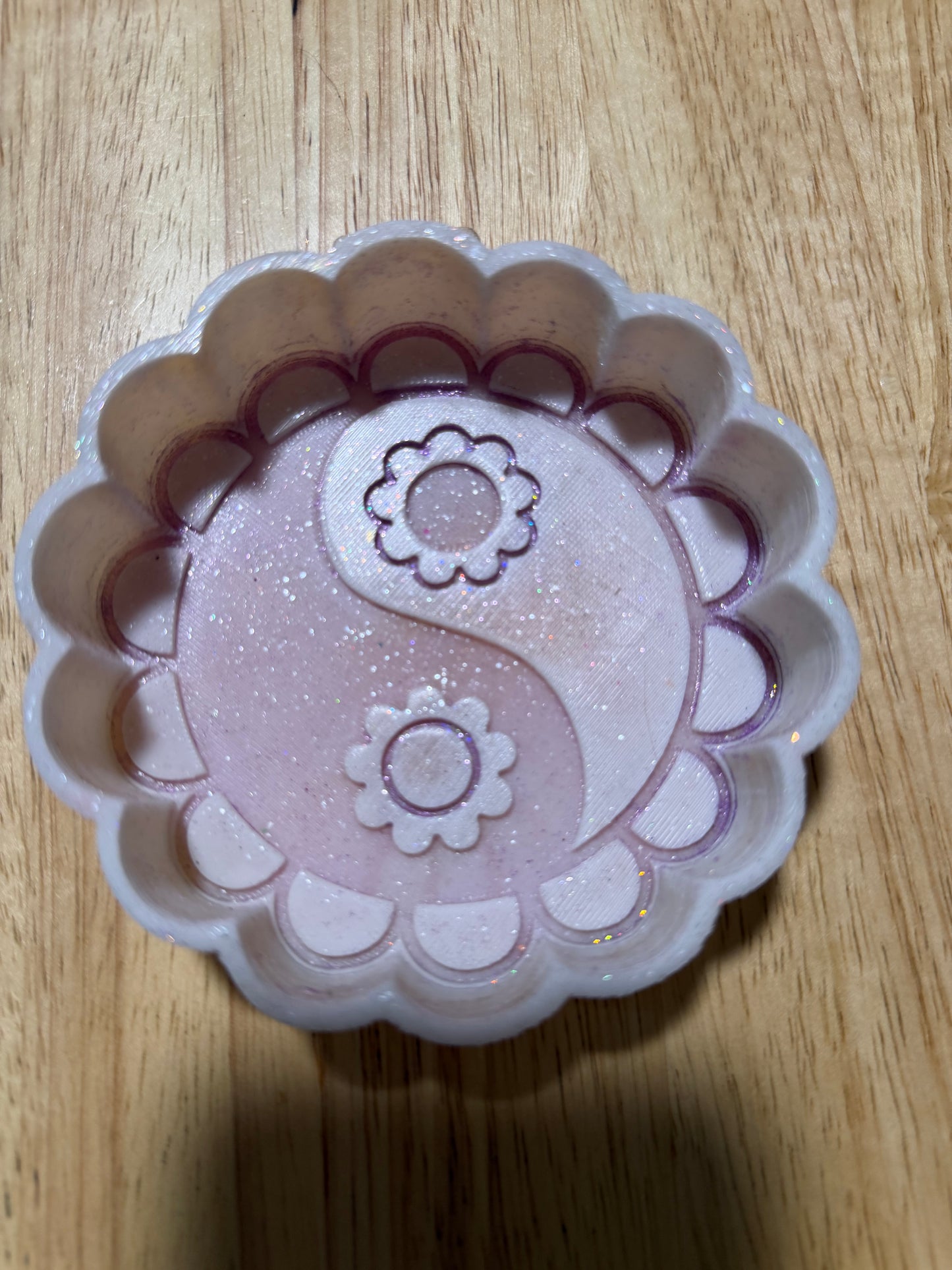 Raemade yin yang